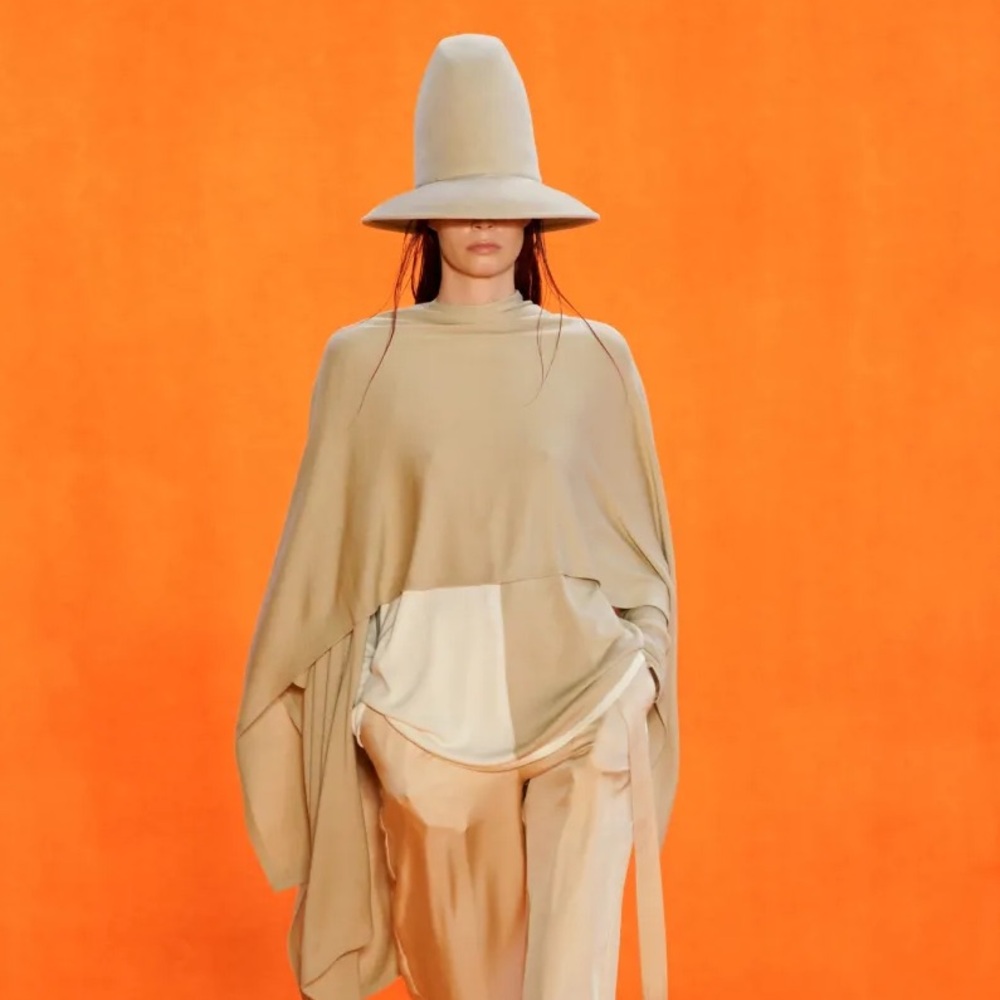 Chic Beige Esenshel Women's Hat
